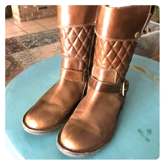 Ugg boots - Picture 1 of 4